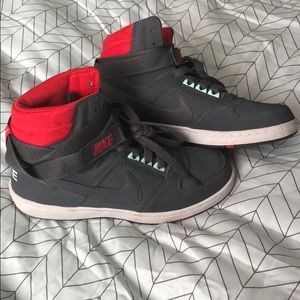Nike Jordan’s Grey & Red. Excellent condition